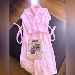 Apollo Women’s Plush Full-length Pink Robe